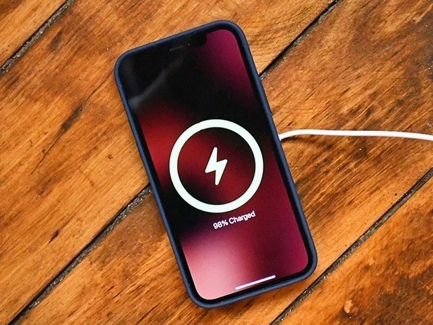 美兰苹果手机维修分享iPhone 12可以随便充电吗 